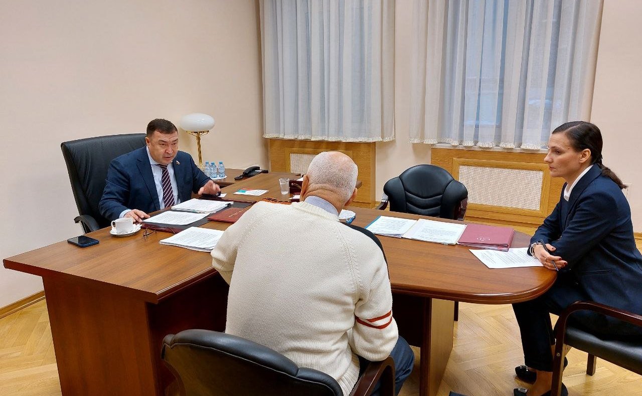 Александр Новьюхов провёл приём граждан по личным вопросам