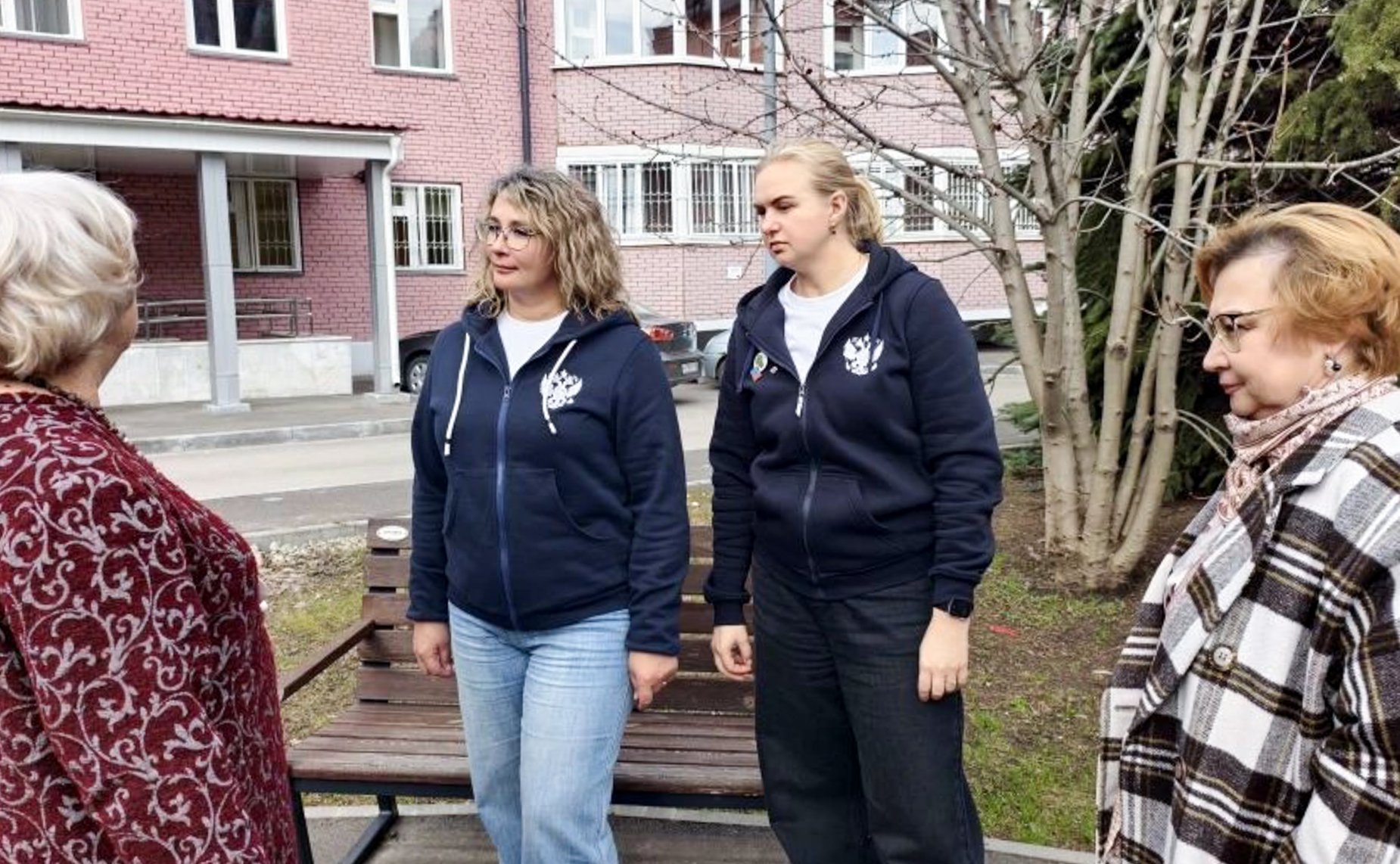 Сенаторы посетили реабилитационный центр для взрослых «Восхождение»