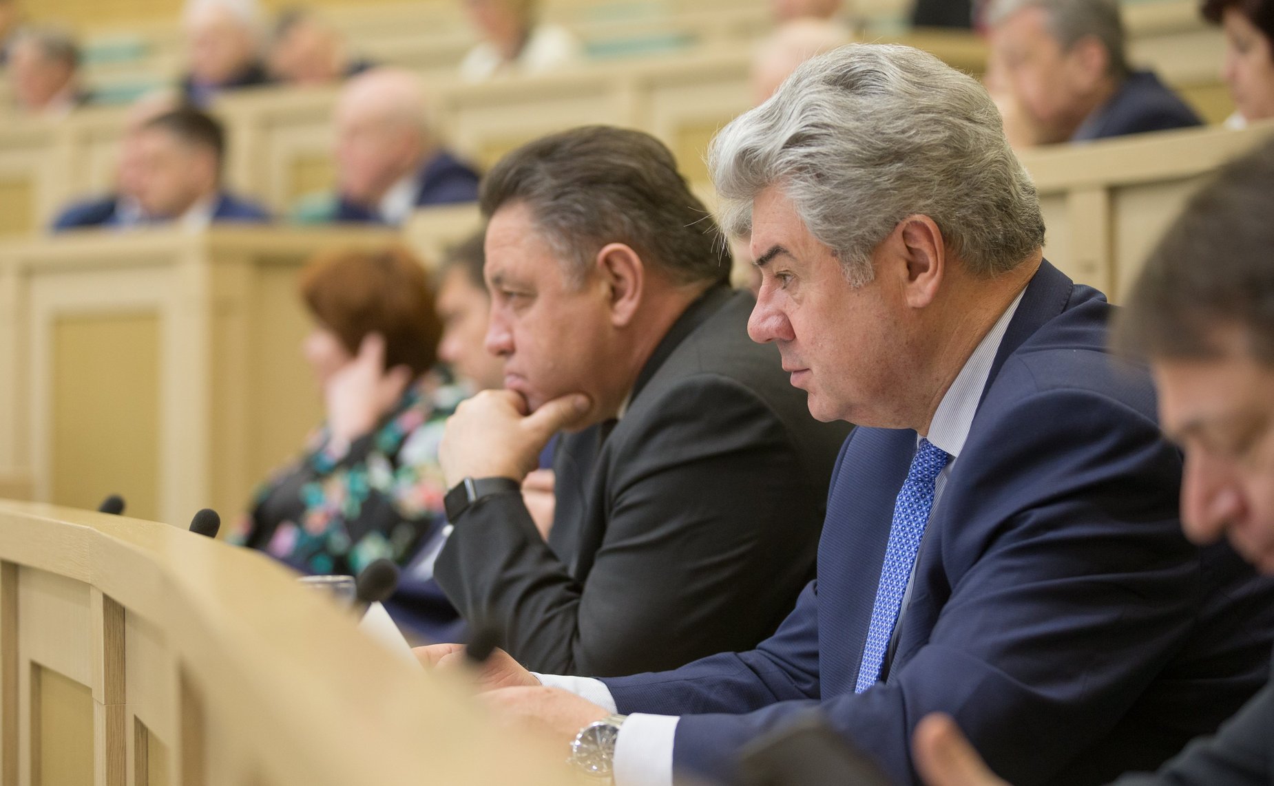 В. Бондарев