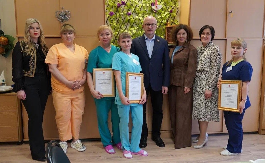 Олег Цепкин посетил копейский Геронтологический центр