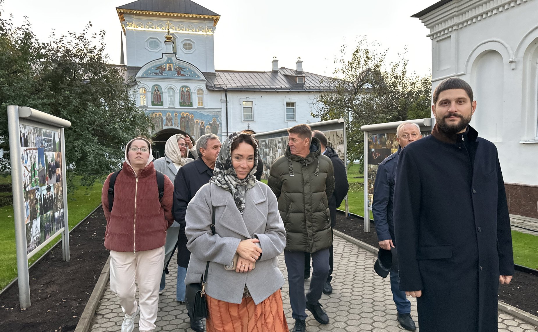 Сенаторы осмотрели площадки, отведенные под реализацию проектов комплексного развития территории и Церковь Иоанна Предтечи в Толчкове