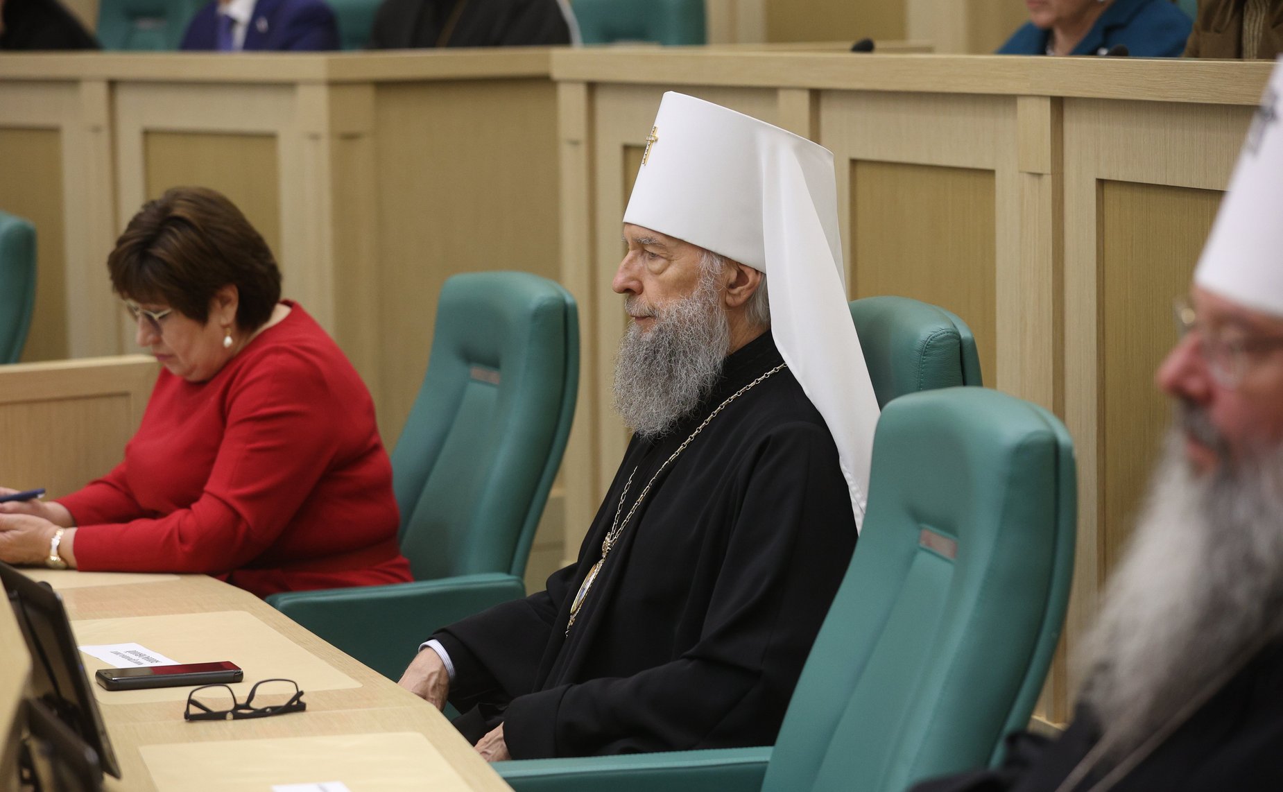 Пленарное заседание Х Парламентских встреч в рамках ХХХ Международных образовательных чтений «К 350-летию со дня рождения Петра I: секулярный мир и религиозность»