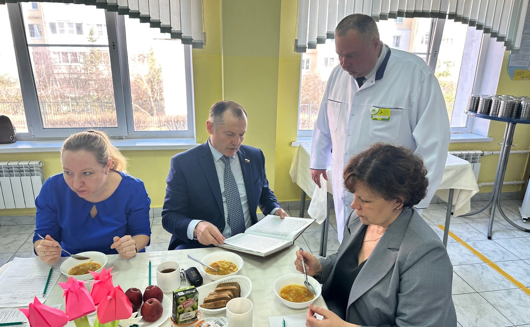 Игорь Мурог в рамках работы в регионе посетил школу №73 города Рязани