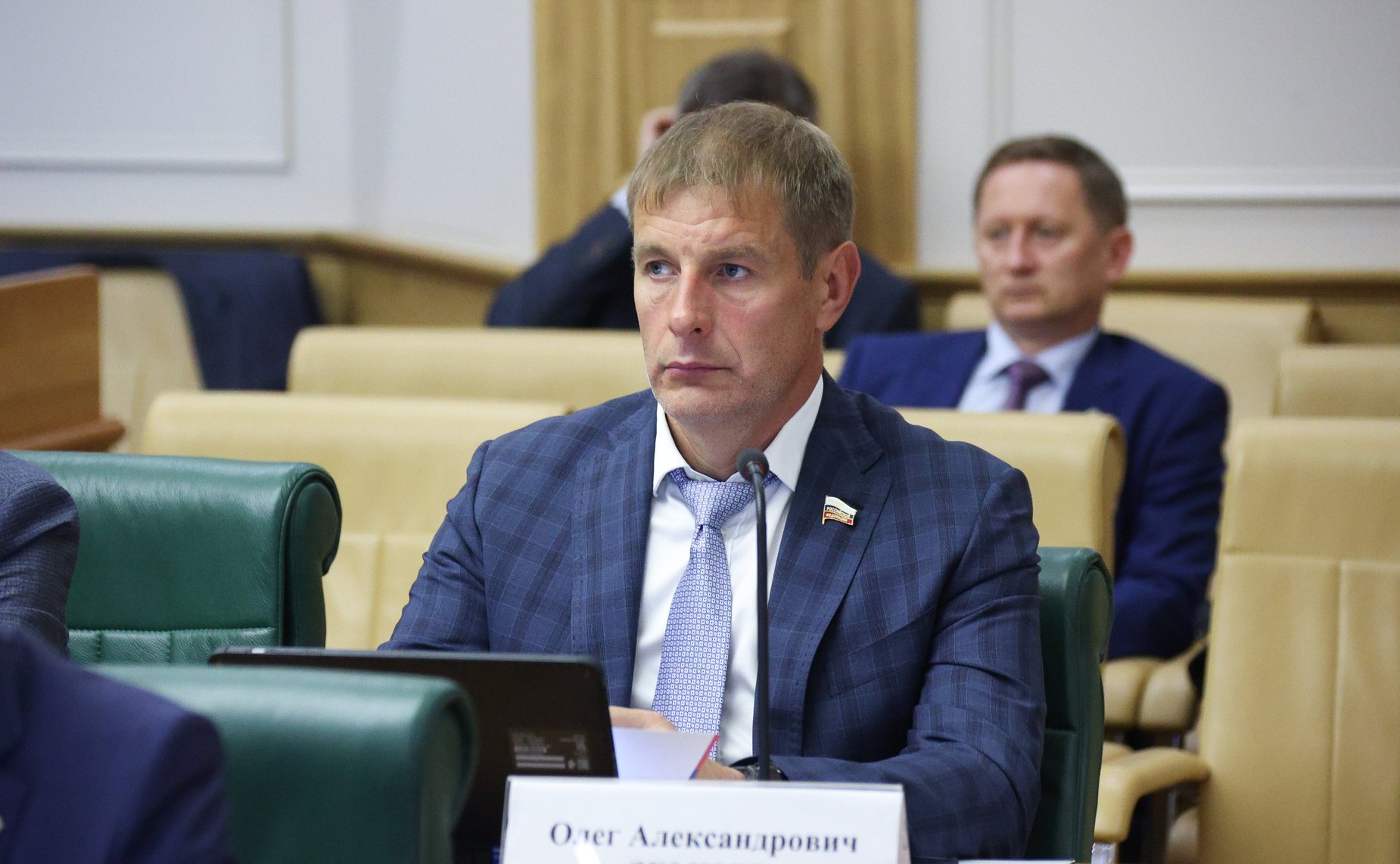 Олег Земцов