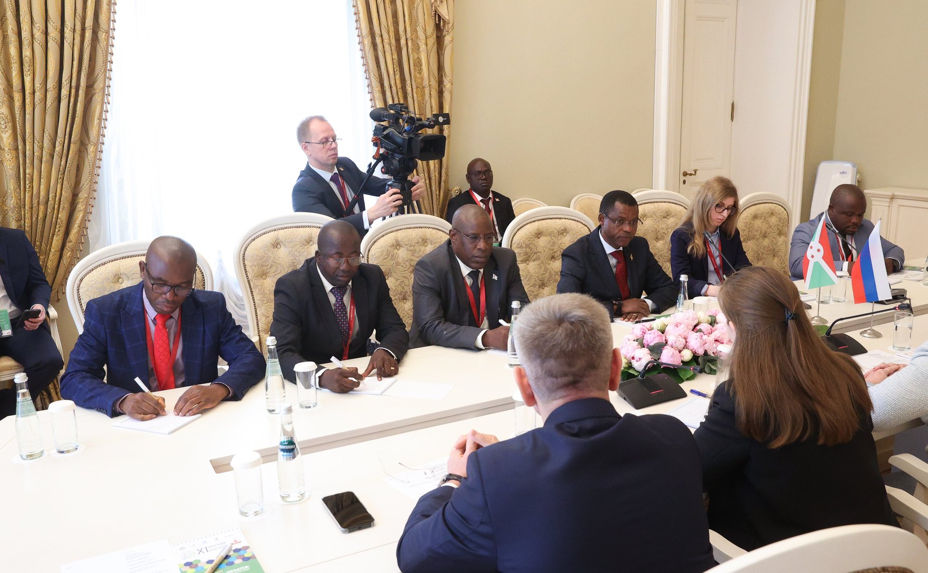 Встреча Валентины Матвиенко с Председателем Сената Республики Бурунди Эммануэлем Синзохагерой