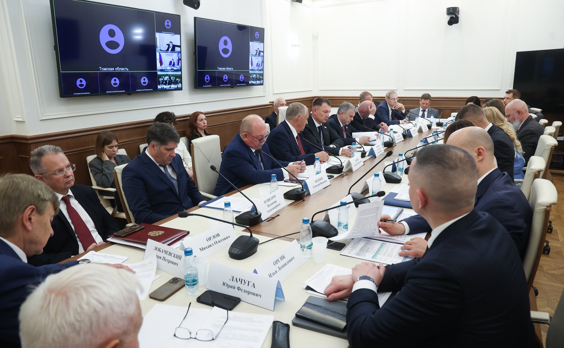 Совещание Комитета СФ по аграрно-продовольственной политике и природопользованию «Кадровое обеспечение в АПК с применением цифровых технологий, робототехники и технологий искусственного интеллекта»
