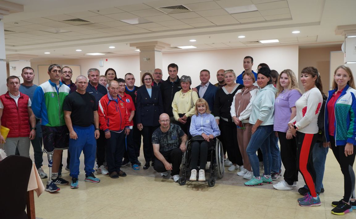 Эдуард Исаков встретился с участниками XXV Открытой Спартакиады Югры среди людей с инвалидностью и волонтерами