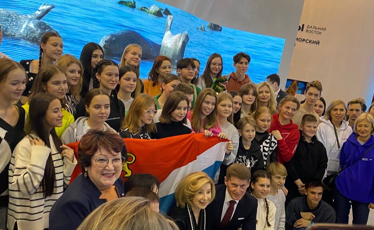 А. Ролик и Л. Талабаева приняли участие в торжественной церемонии открытия Дня Приморского края в рамках Международной выставки — форума «Россия»