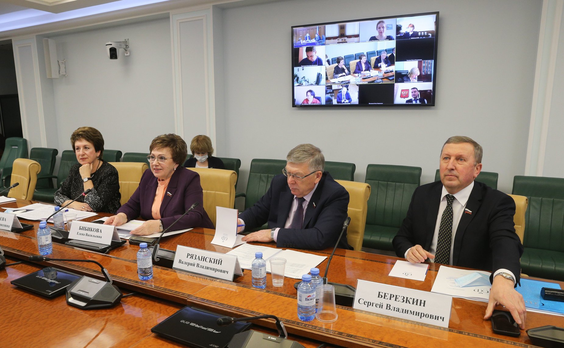 «Круглый стол» на тему «Повышение продолжительности, уровня и качества жизни людей старшего поколения. Реализация второго этапа Стратегии действий в интересах граждан старшего поколения в РФ»