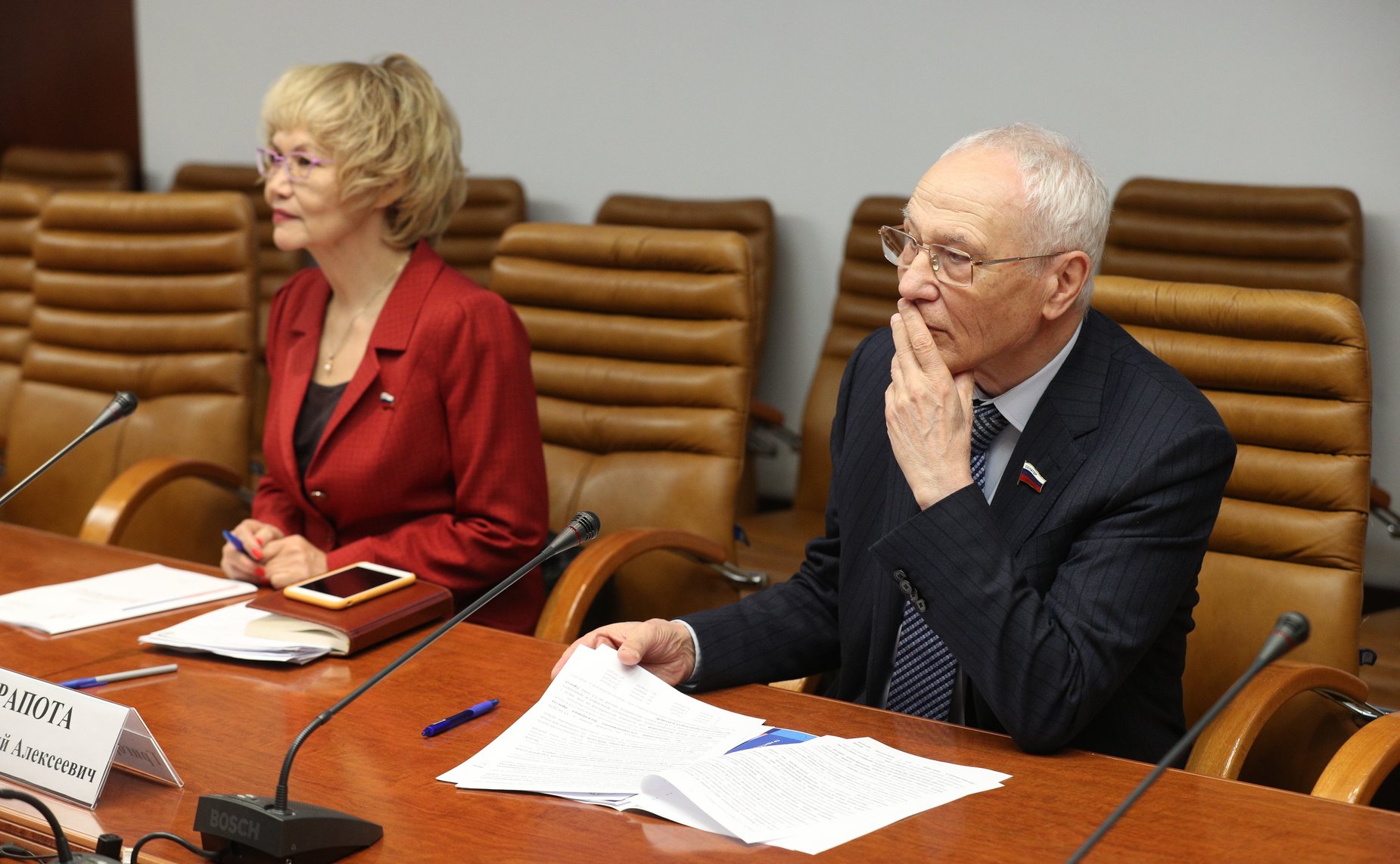 «Круглый стол», посвященный привлечению частных инвестиций для финансирования развития сети автомобильных дорог в районах Крайнего Севера