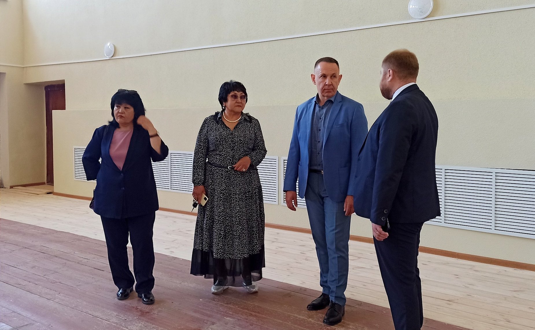 Олег Алексеев поздравил жителей с Днем защиты детей