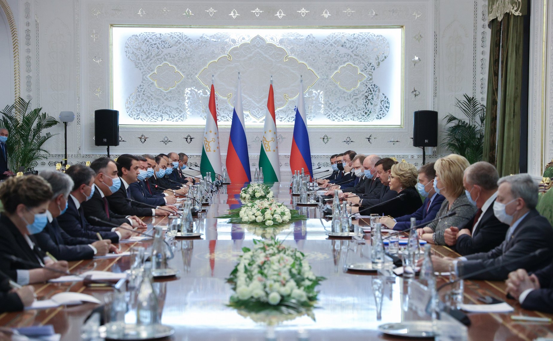 Встреча Председателя Совета Федерации Валентины Матвиенко с Председателем Маджлиси милли Маджлиси Оли Республики Таджикистан Рустами Эмомали