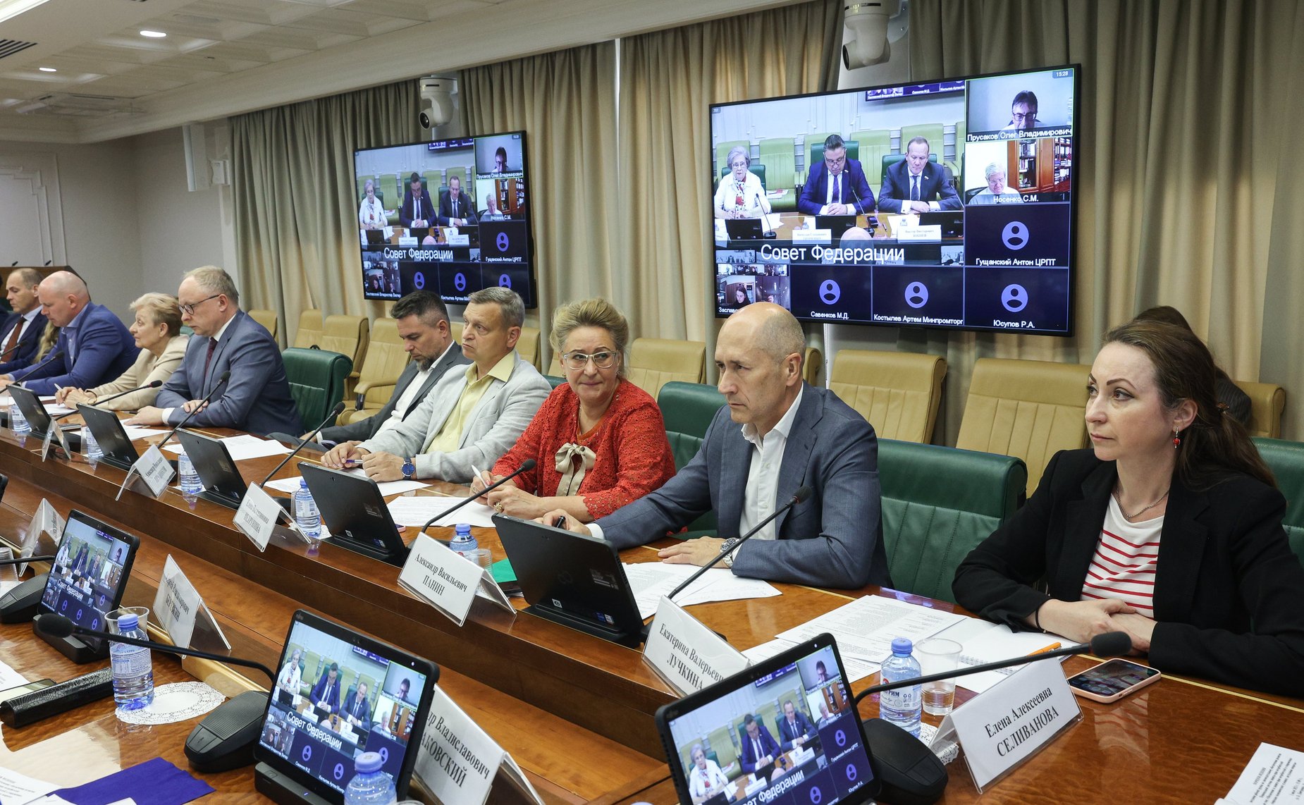 Заседание рабочей группы при Комитете СФ по Регламенту и организации парламентской деятельности по законодательному обеспечению развития национальной системы защиты прав потребителей