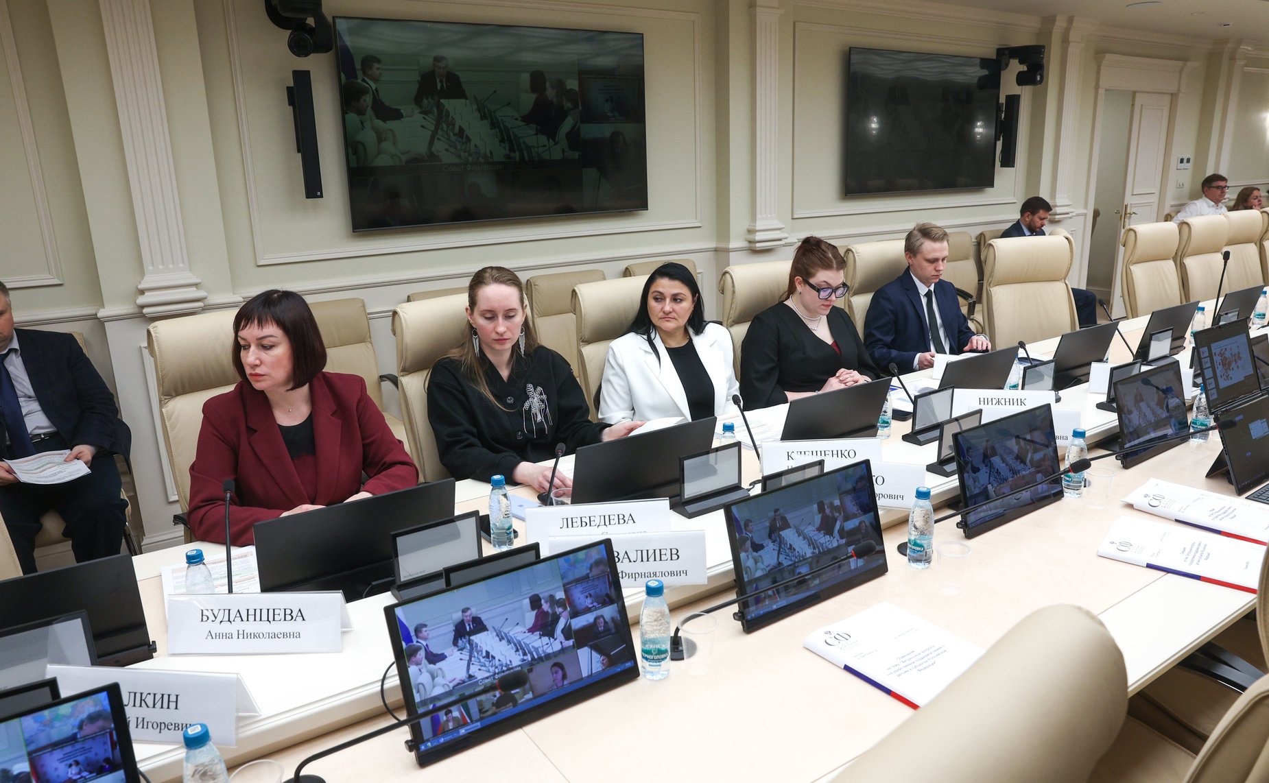 Совещание Комитета Совета Федерации по социальной политике с участием Общественной палаты РФ на тему «Актуальные вопросы государственной поддержки семей с детьми в субъектах РФ»