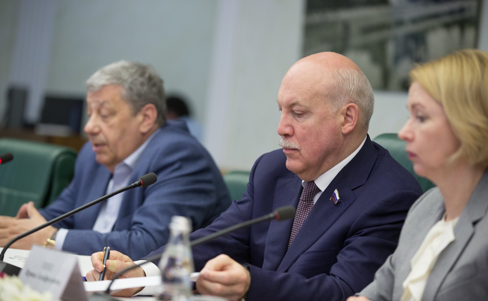 Д. Мезенцев