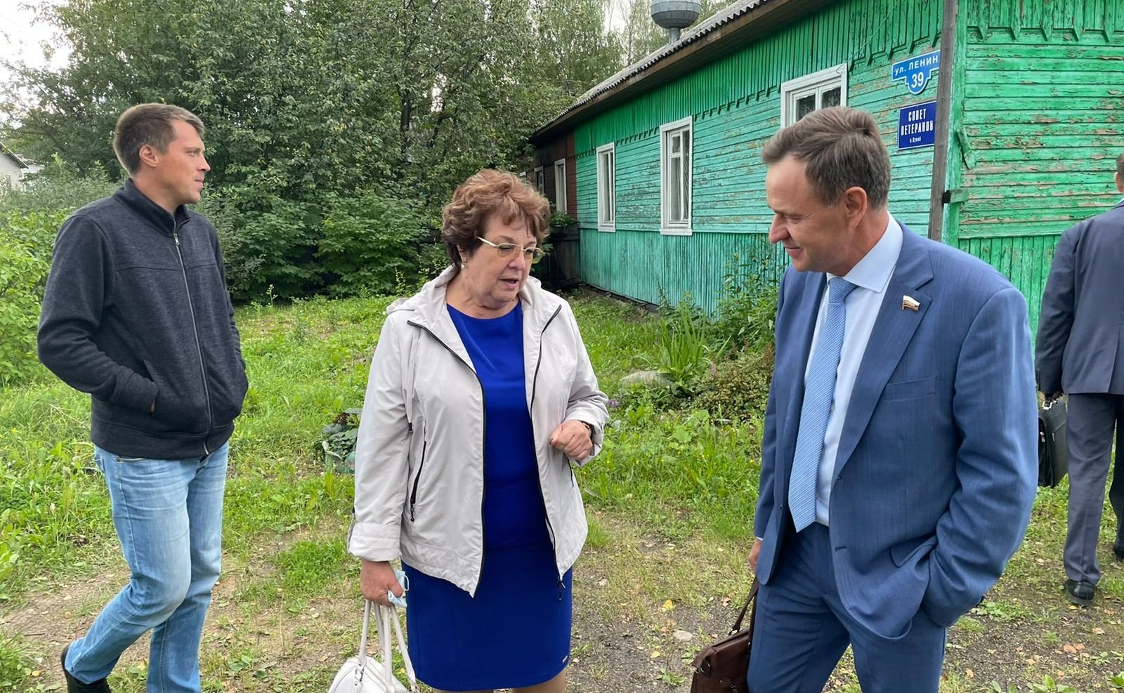 Виктор Новожилов в рамках работы в регионе посетил поселок Кулой Вельского района