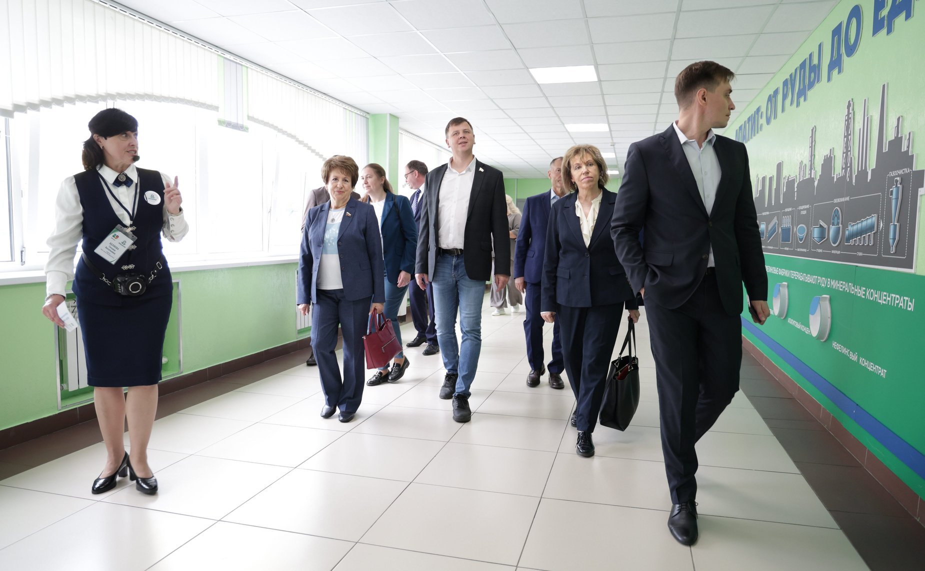 Выездное заседание Комитета Совета Федерации по науке, образованию и культуре «Развитие системы непрерывного образования для обеспечения технологического лидерства региона ( на примере Вологодской области)». Посещение школы №29