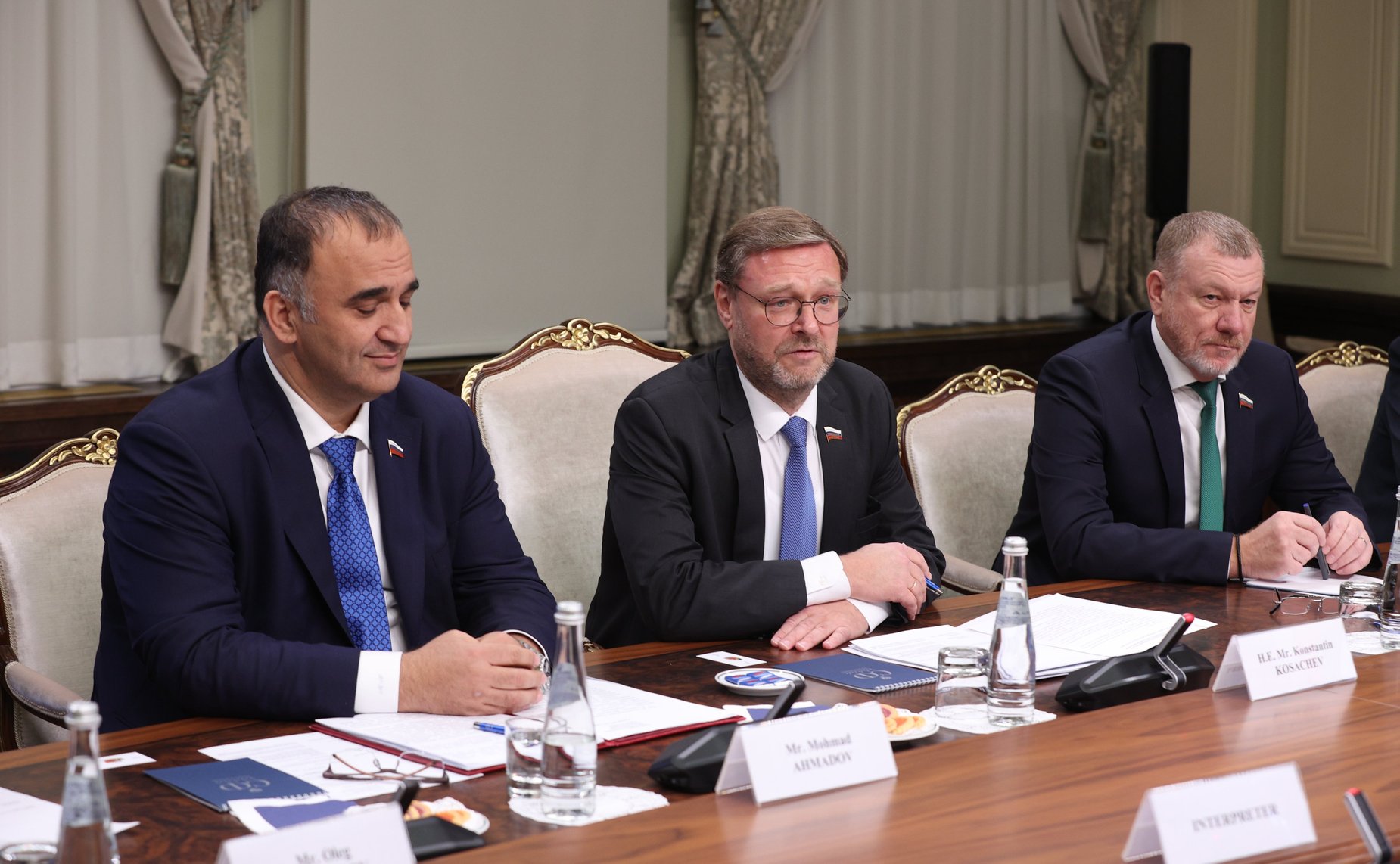 Встреча заместителя Председателя Совета Федерации Константина Косачева с Чрезвычайным и Полномочным Послом Султаната Оман в РФ Хамудом Салимом Абдуллой Аль Тувайхом