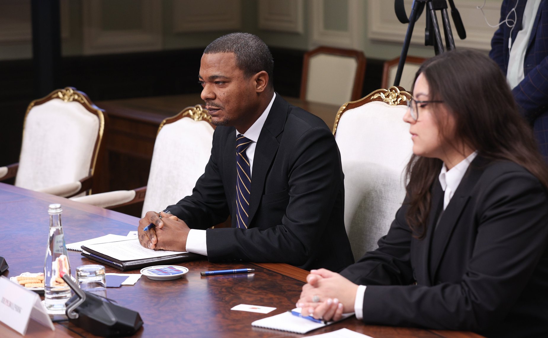 Встреча заместителя Председателя Совета Федерации Константина Косачева с Чрезвычайным и Полномочным Послом Султаната Оман в РФ Хамудом Салимом Абдуллой Аль Тувайхом