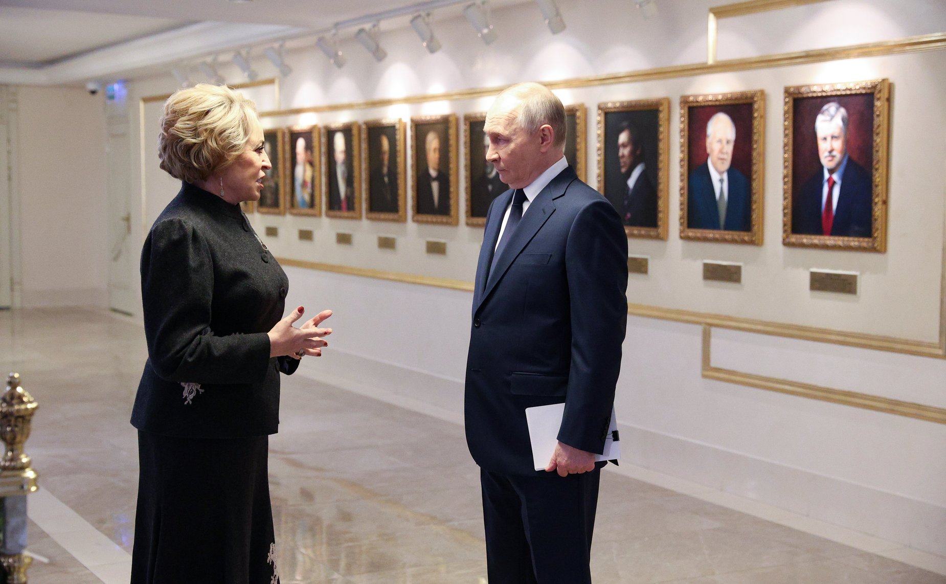 Председатель Совета Федерации Валентина Матвиенко и Президент Российской Федерации Владимир Путин