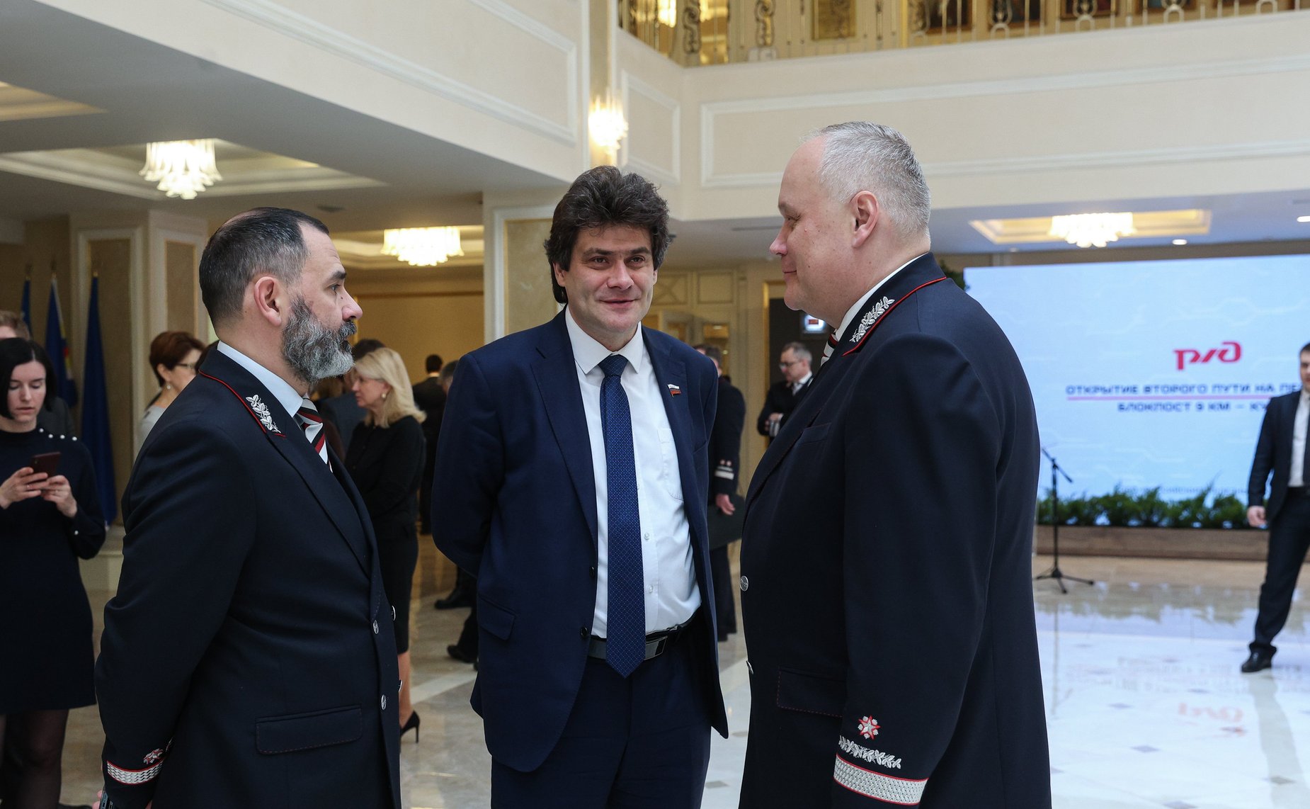 Открытие в Совете Федерации выставочной экспозиции для ознакомления с 20-летней историей ОАО «Российские железные дороги»