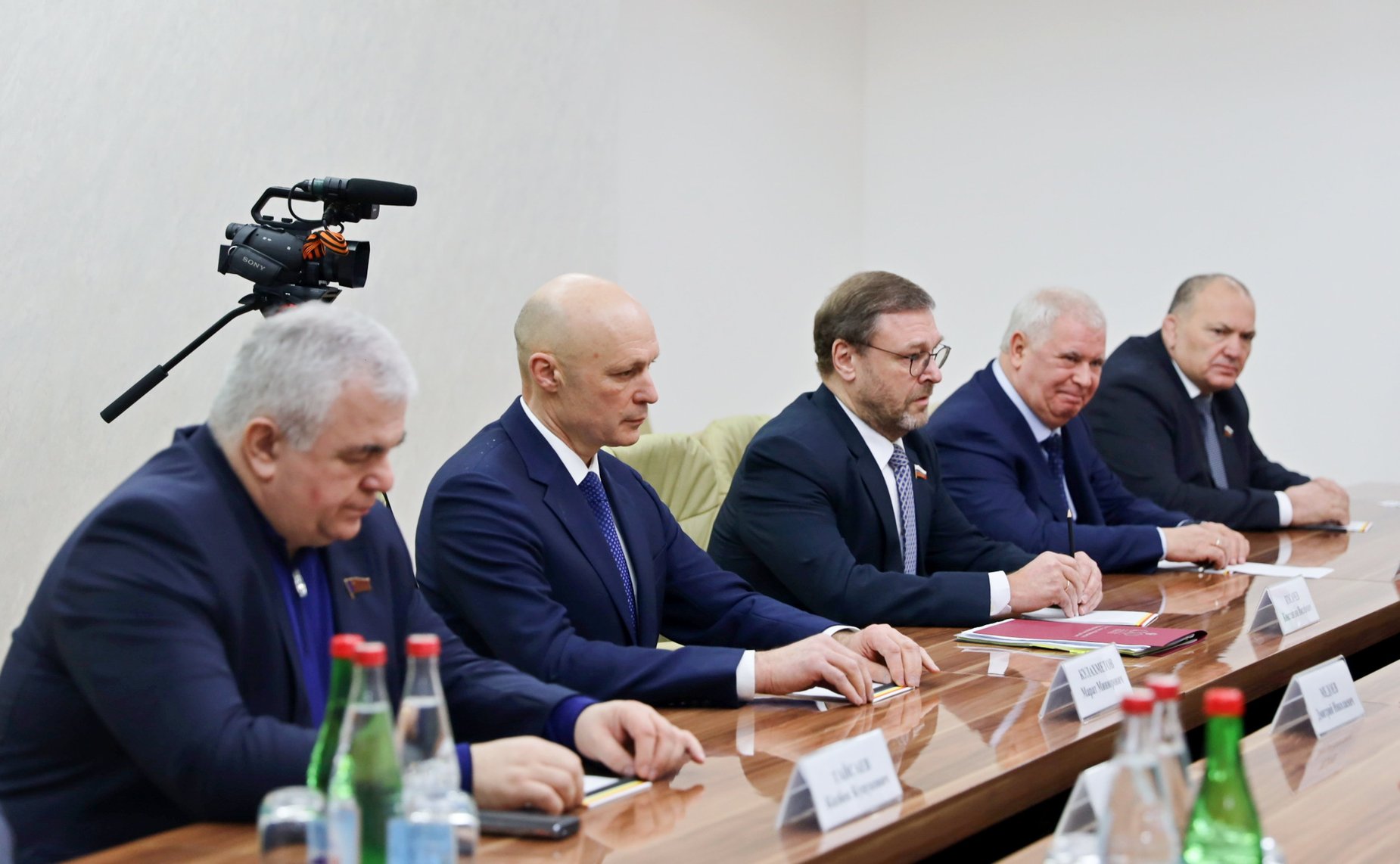 Встреча российских парламентариев с президентом Республики Южная Осетия Анатолием Бибиловым