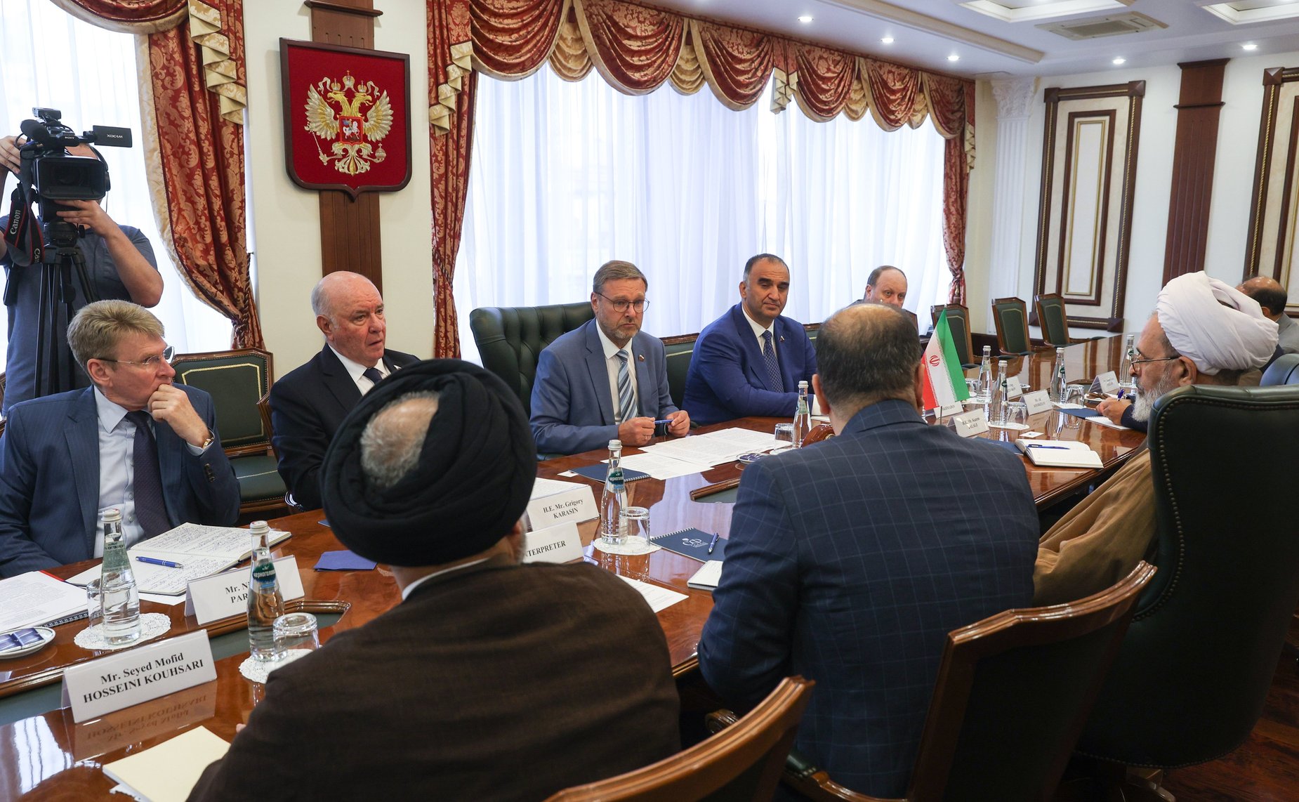 Встреча заместителя Председателя Совета Федерации Константина Косачева с заместителем Председателя Наблюдательного совета Исламской Республики Иран аятоллой Алирезой Арафи