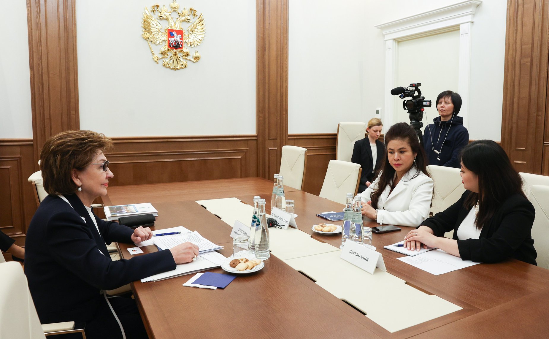 Галина Карелова провела в Совете Федерации встречу с одной из ведущих женщин-предпринимательниц Вьетнама – Ле Хоанг Зиеп Тхао
