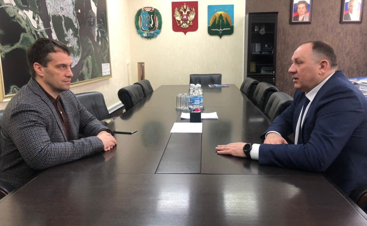 Эдуард Исаков в рамках рабочей поездки в регион провел встречу с мером Ханты-Мансийска Максимом Ряшиным