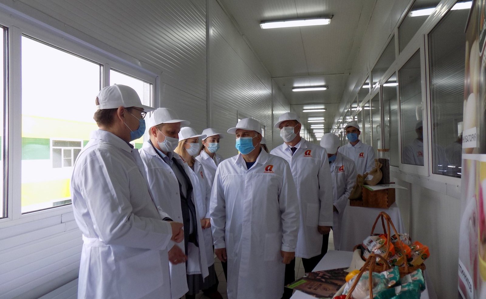 Сергей Мартынов посетил убойный цех мясоперерабатывающего завода по Куженеру ООО «Птицефабрика «Акашевская»