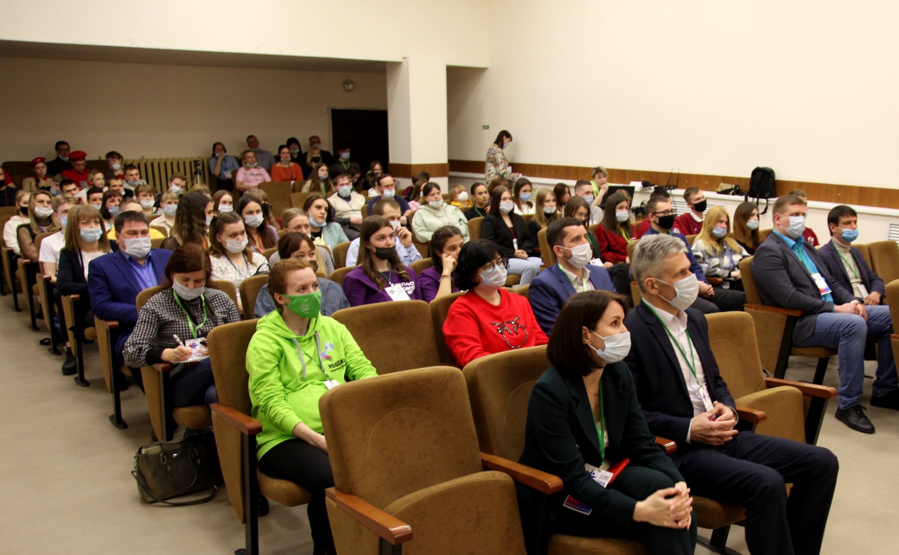 Юрий Воробьев принял участие в седьмом межрайонном молодежном форуме «Мы – будущее страны!»