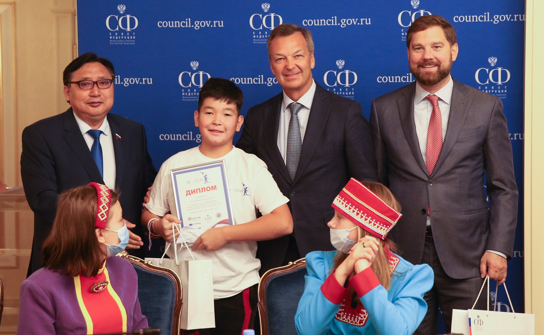 Встреча с детьми-победителями Межнационального культурно-образовательного проекта «МЫ-Россия» в рамках целевой смены «Таланты Арктики. Дети»