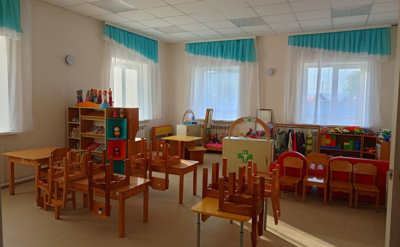 Баир Жамсуев в ходе региональной поездки принял участие в церемониях торжественного открытия после капитального ремонта детского сада в селе Токчин и школы в селе Зуткулей Агинского Бурятского округа