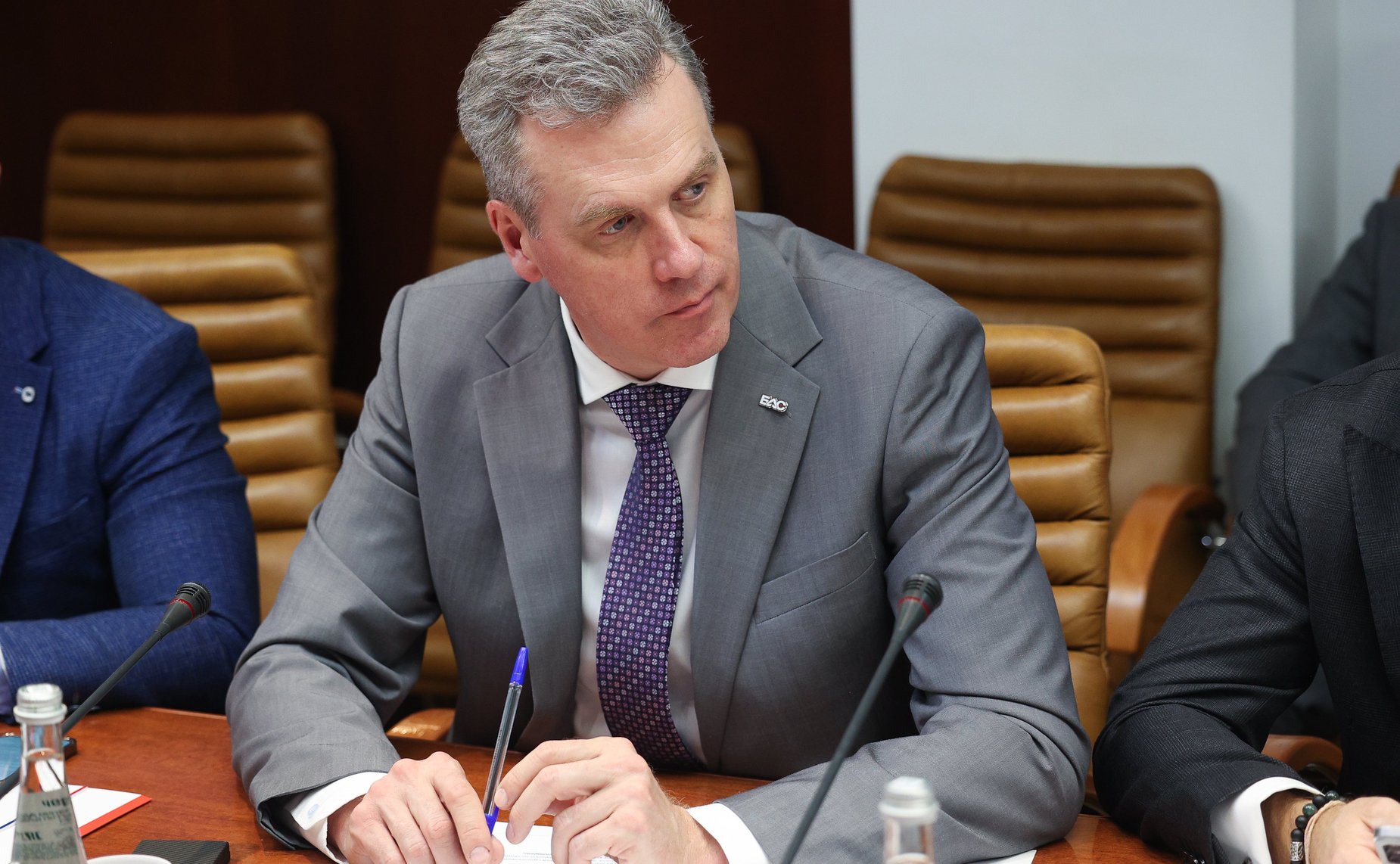 Заседание секции «Цифровая трансформация транспорта» на тему «Обсуждение концепций логистического проекта-международного транспорта БАС-Хаба с применением беспилотных летательных аппаратов между Россией и Китаем»