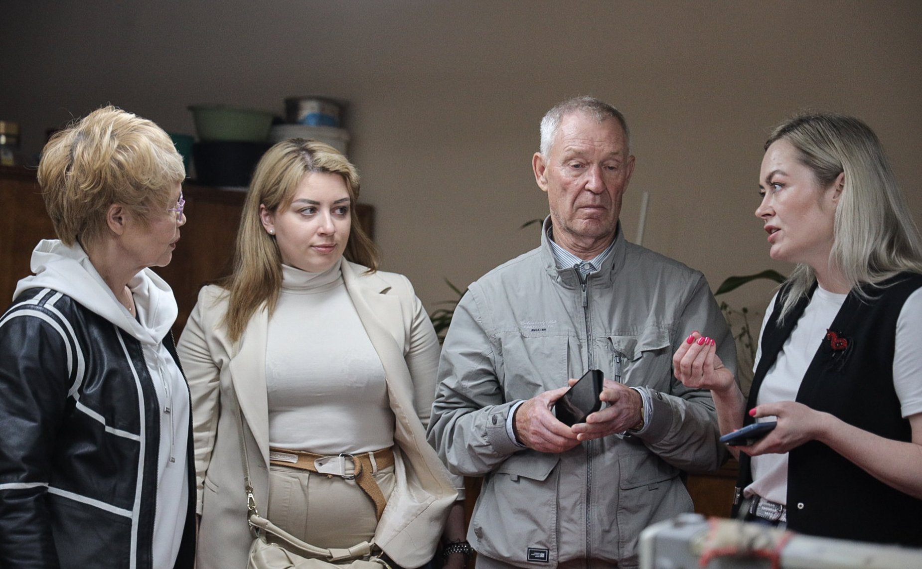 Члены Комиссии Совета Федерации по сохранению и развитию народных художественных промыслов встретились с представителями Художественного косторезного училища им.Н.Буторина и предприятия «Беломорские узоры»