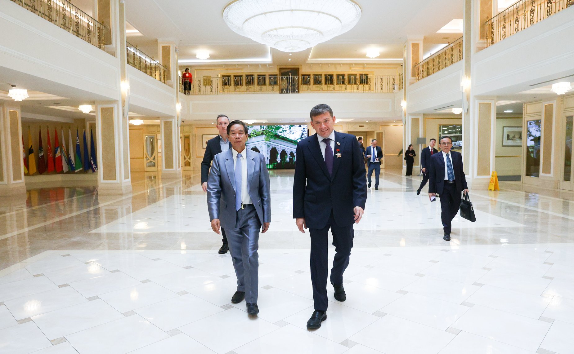 Встреча Николая Журавлева с членом Политбюро Народно-революционной партии Лаоса, Председателем Центрального комитета Лаосского фронта национального развития