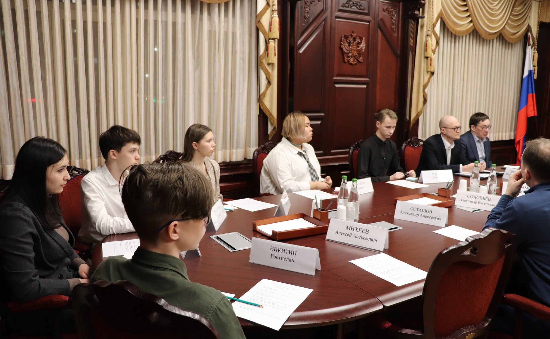 Римма Галушина приняла участие в информационной встрече, посвящённой событиям в Украине с юными журналистами общественно-политической газеты «Няръяна Вындер»