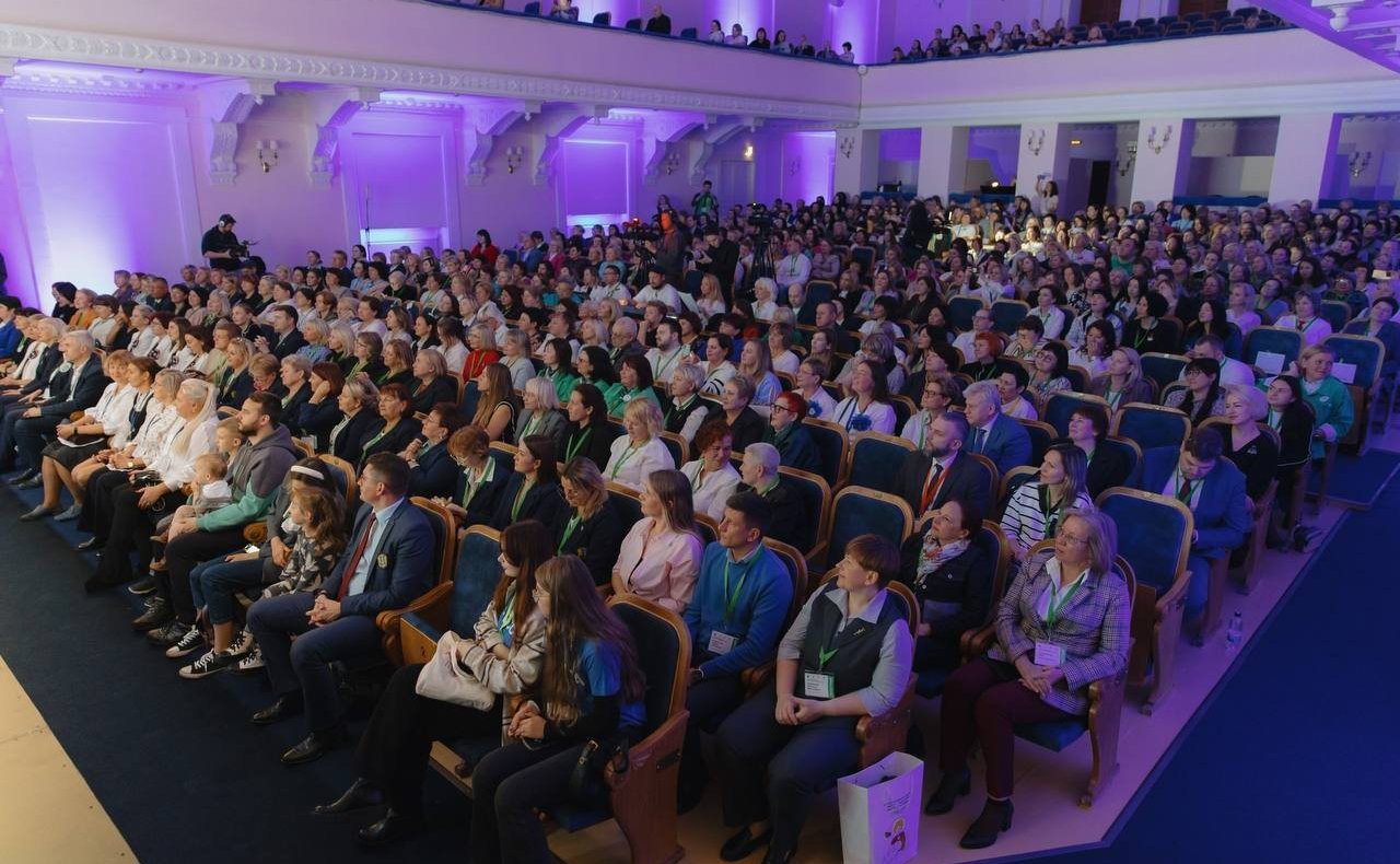 Елена Писарева приняла участие в XV Всероссийском форуме «Вместе – ради детей! Вместе в Год семьи!» в Великом Новгороде