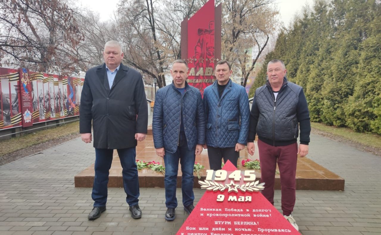 Олег Алексеев во время рабочей поездки в регион принял участие в торжествах, посвященных 60-летию со дня полета в космос Юрия Гагарина