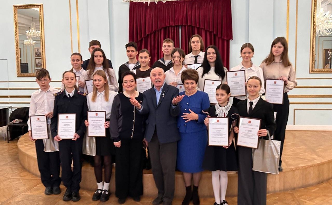 Лариса Мельник и Екатерина Алтабаева поздравили победителей IX Всероссийской детской творческой школы-конкурса «Портрет твоего края»