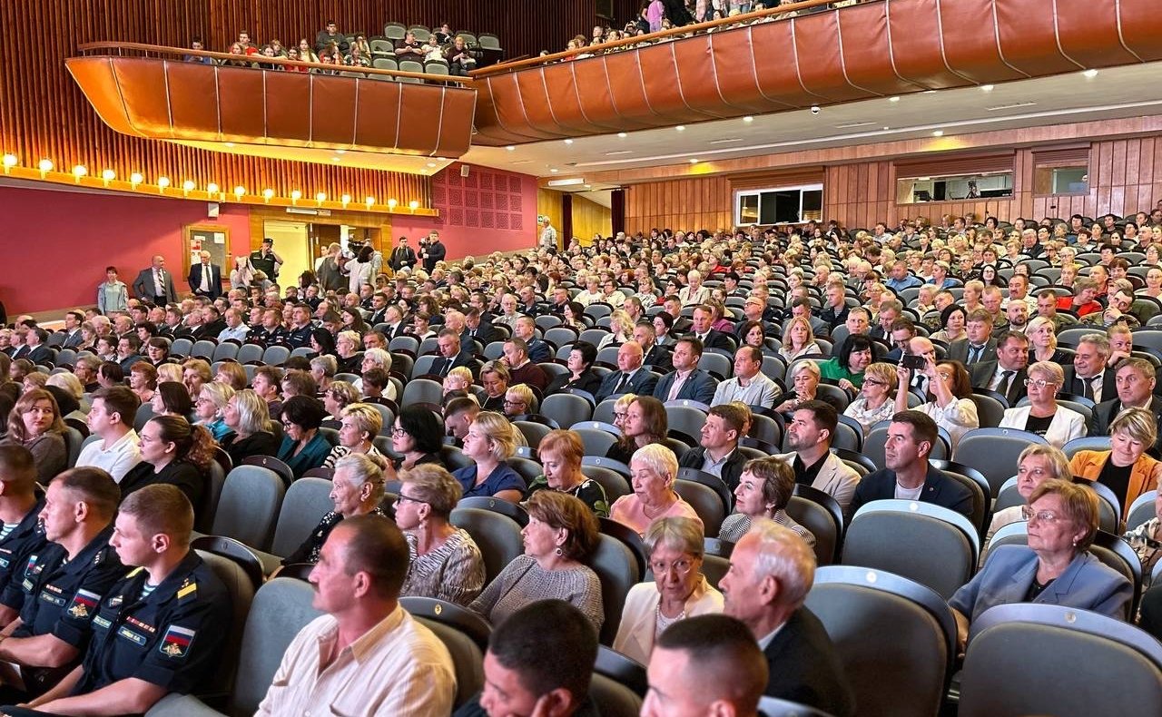 Николай Журавлёв принял участие в праздничных мероприятиях, посвящённых 81-й годовщине образования Костромской области