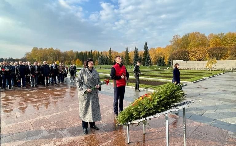 Елена Афанасьева провела Высшую партийную школу для депутатов и членов партии