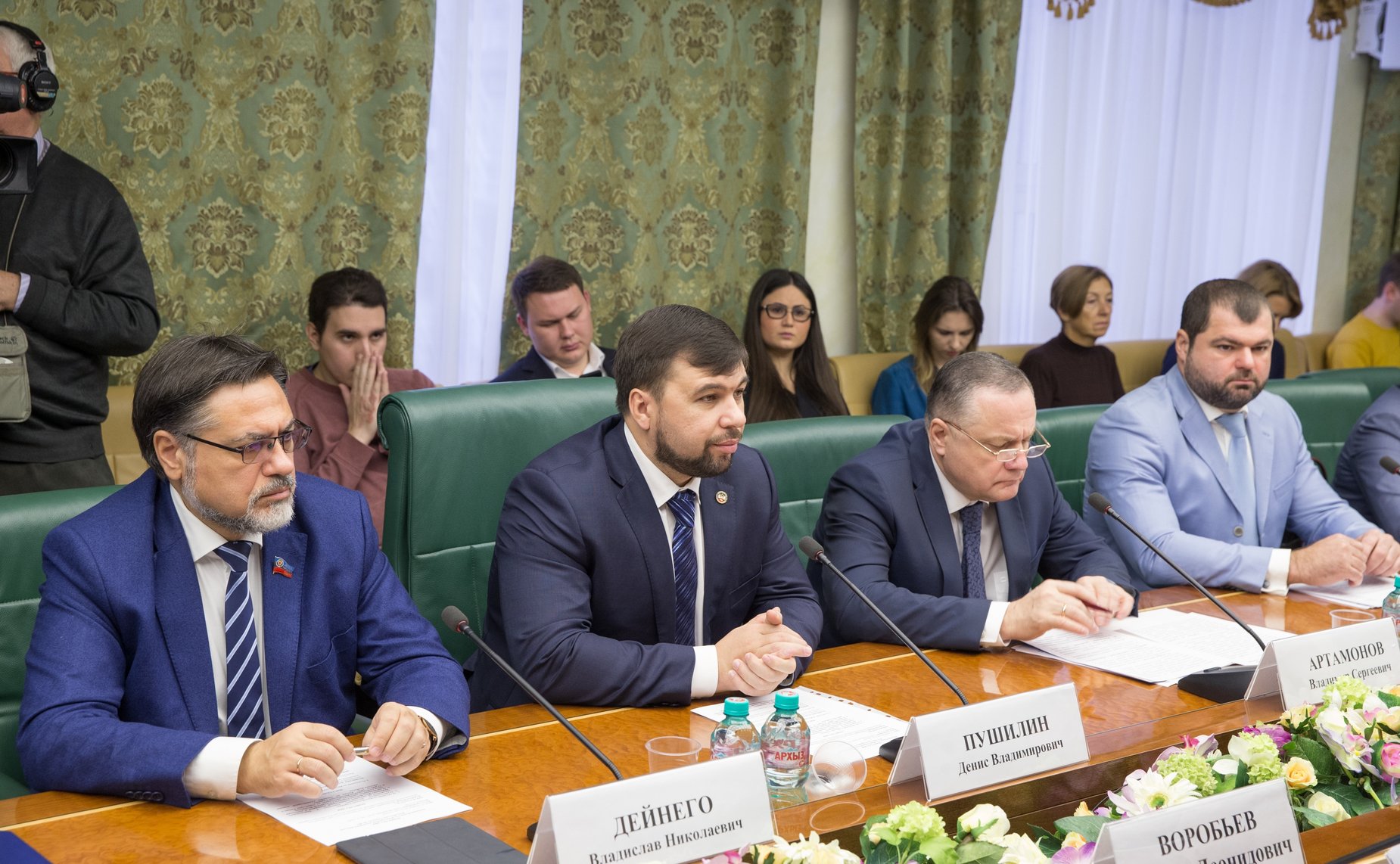 Заседание Комитета общественной поддержки жителей Юго-Востока Украины