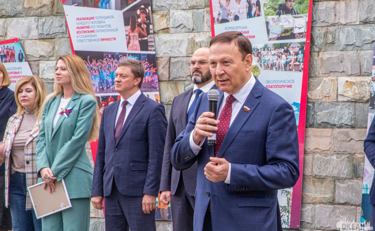 Александр Ролик совместно с Губернатором Приморья Олегом Кожемяко принял участие в торжественной церемонии открытия филиала Всероссийского детского центра «Океан» — Центра воспитательных технологий «Маяк»