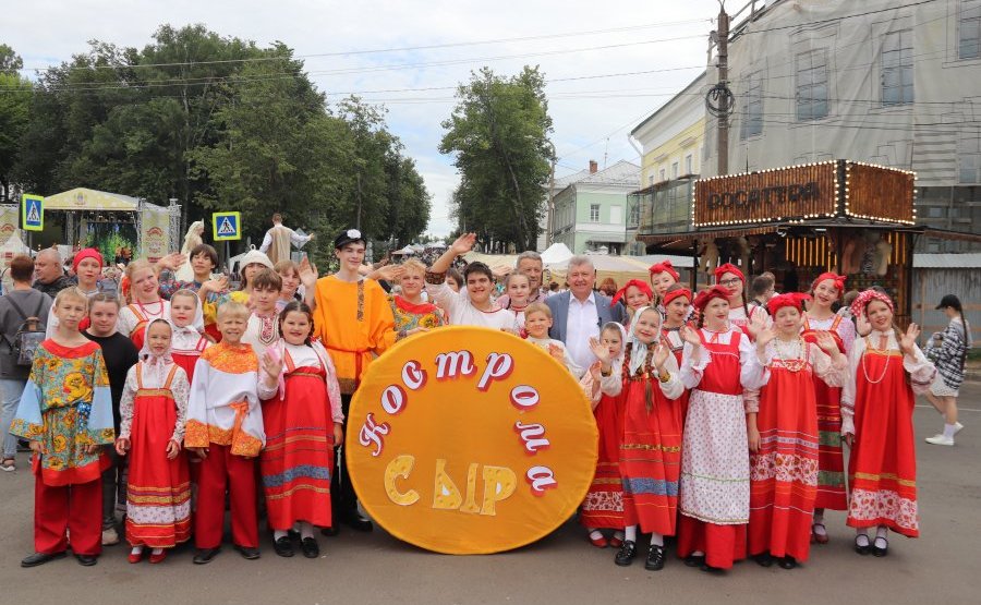 В Костроме прошёл гастрономический фестиваль, объединивший лучших сыроделов страны