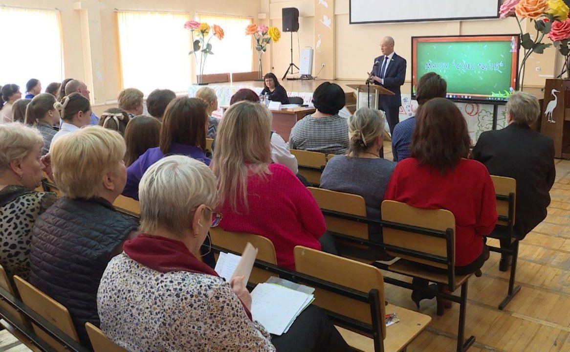 Владимир Киселев встретился с коллективом 25-й школы г. Владимира