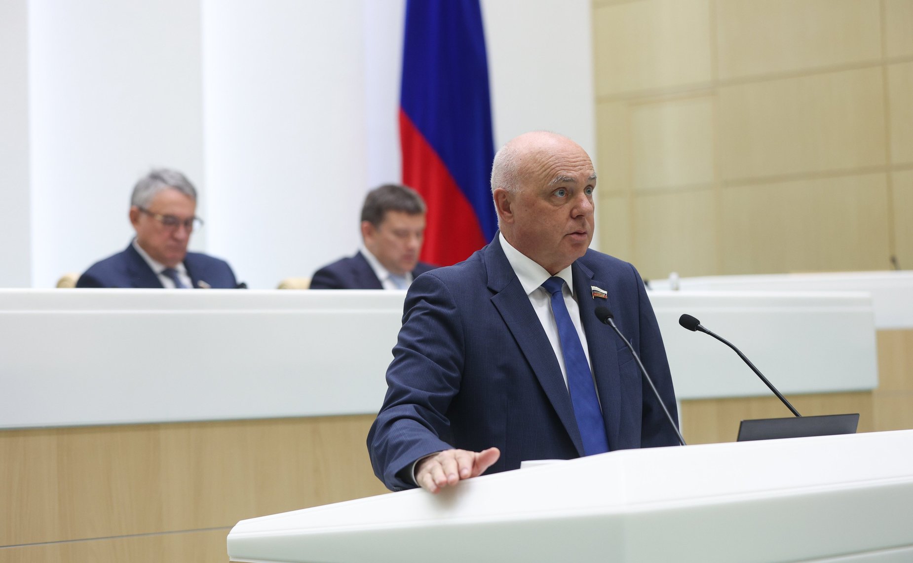 Андрей Шохин