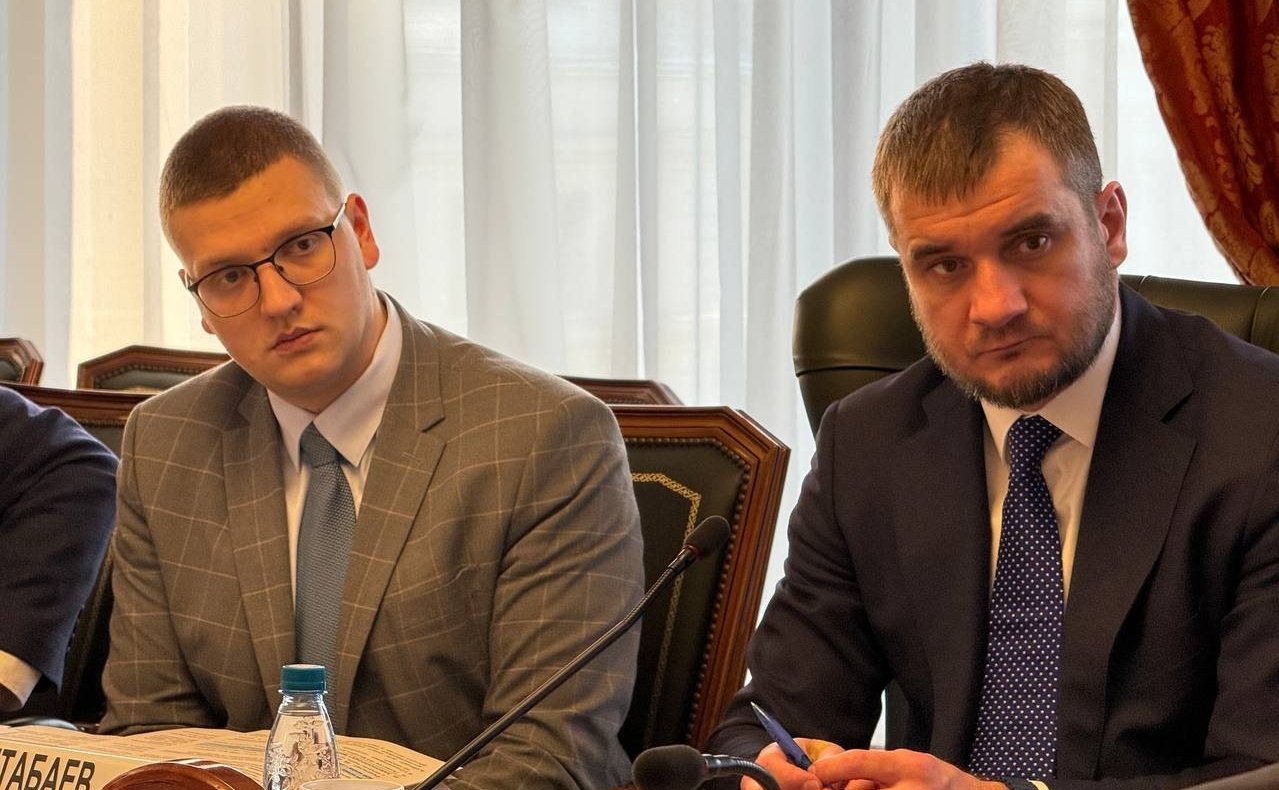 Александр Ролик провел совещание рабочей группы по подготовке предложений к тематической сессии по вопросам совершенствования законодательного регулирования преференциальных режимов Дальнего Востока и Арктики на X Восточном экономическом форуме