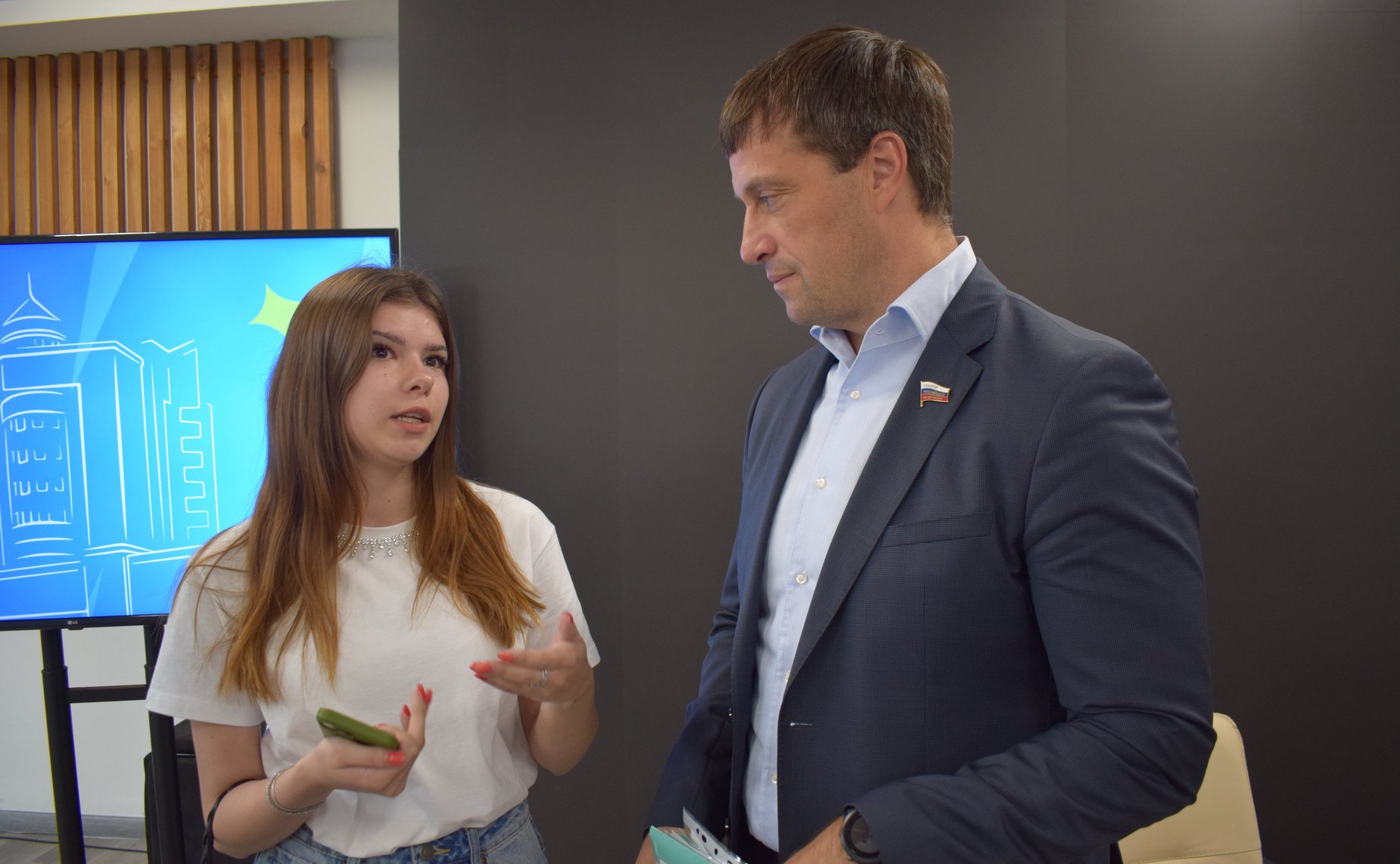 Эдуард Исаков, посетил Югорский Государственный Университет, где встретился со студентами факультета журналистики