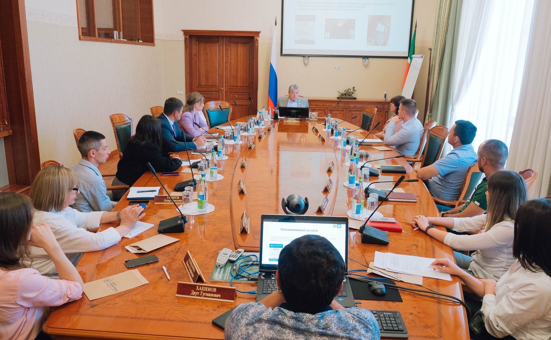 Геннадий Емельянов ознакомился с деятельностью ГБУ «Центр компетенций по развитию сельскохозяйственной кооперации в Республике Татарстан»